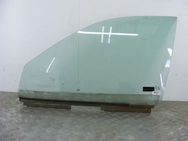 Стекло двери передней левой Renault Safrane (1992-2000)