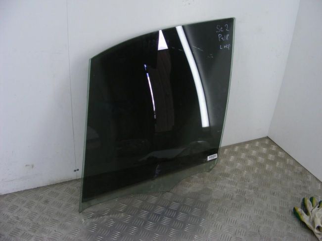 Стекло двери передней левой Renault Scenic 2 (2003-2009)