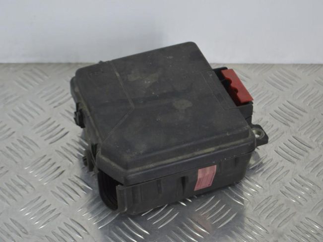 Короб предохранителей Renault Laguna 3 (2007-2015)