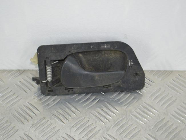 Ручка внутренняя передняя левая Renault Laguna 1 (1993-2001)