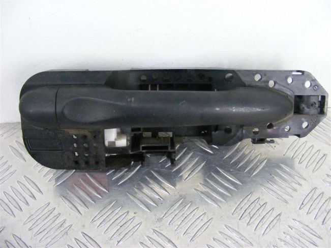 Ручка наружная передняя правая Renault Megane 3 (2009-2016)