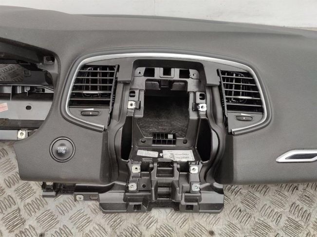 Панель передняя салона (торпедо) Renault Scenic 4 (2016-2021)