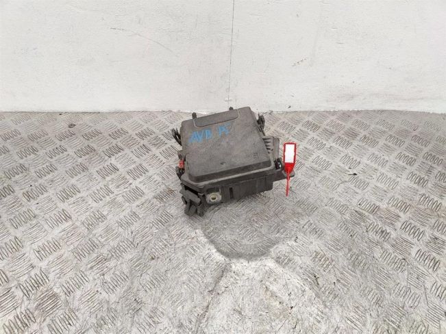 Короб предохранителей Renault Scenic 3 (2008-2015)