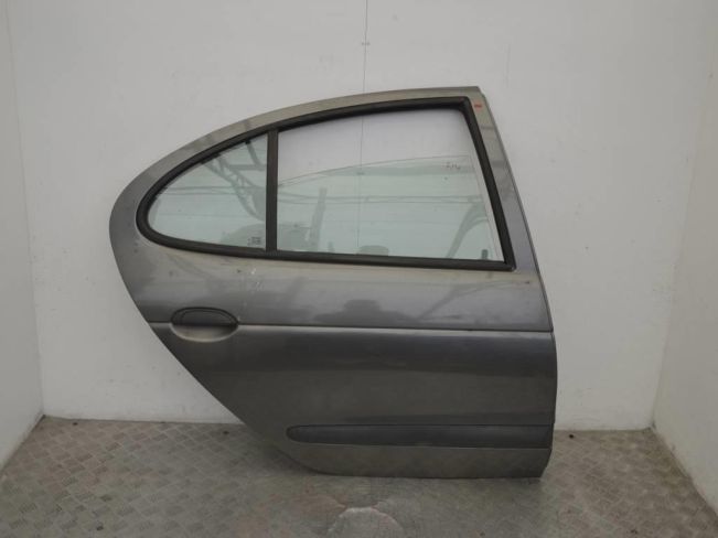 Дверь задняя правая Renault Megane 1 (1996-2002)