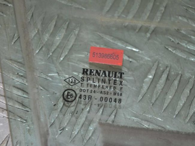 Стекло двери передней правой Renault Scenic 1 (1996-2003)