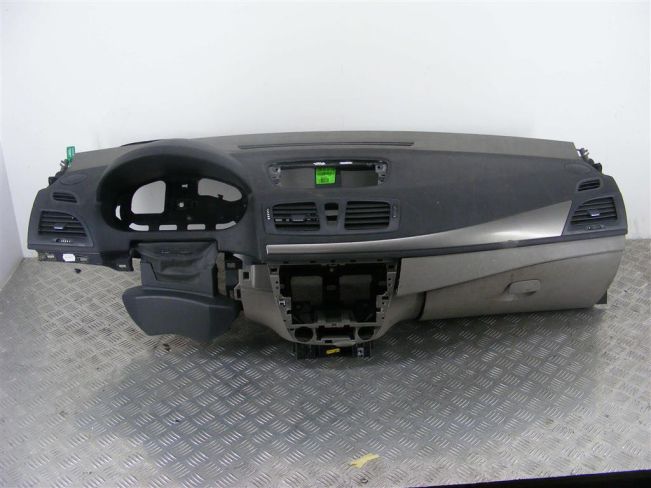 Панель передняя салона (торпедо) Renault Megane 3 (2009-2016)