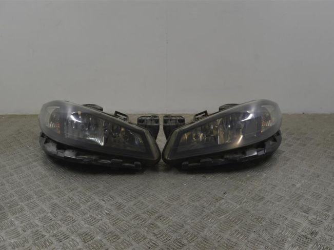 Фара правая Renault Laguna 2 (2001-2007)