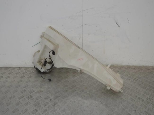 Бачок омывателя BMW X5 E70
