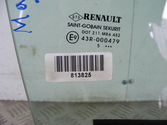 Стекло двери передней правой Renault Megane 3 (2009-2016)
