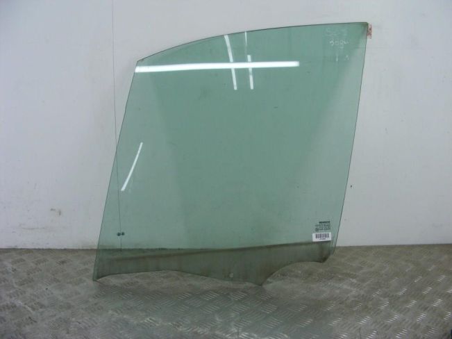 Стекло двери передней левой Renault Scenic 2 (2003-2009)