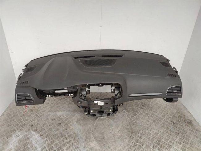 Панель передняя салона (торпедо) Renault Megane 4 (2016-2021)