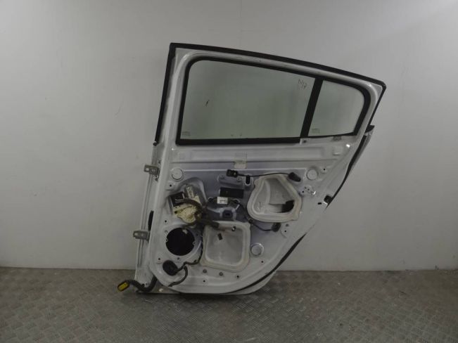 Дверь задняя правая Renault Megane 3 (2009-2016)