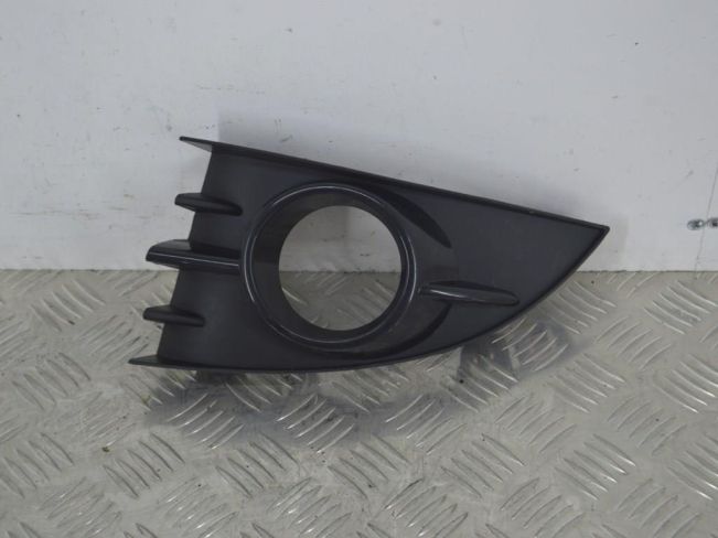 Рамка фары противотуманной левой Renault Scenic 2 (2003-2009)