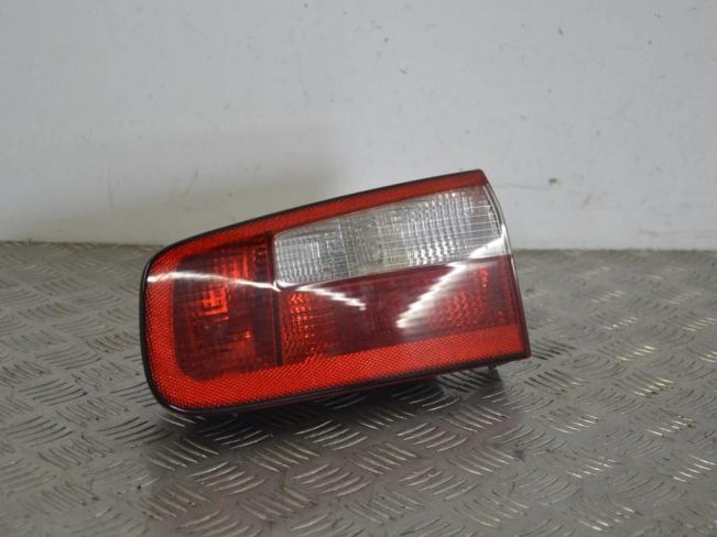 Фонарь крышки багажника правый Renault Laguna 2 (2001-2007)