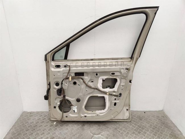 Дверь передняя правая Renault Scenic 3 (2008-2015)