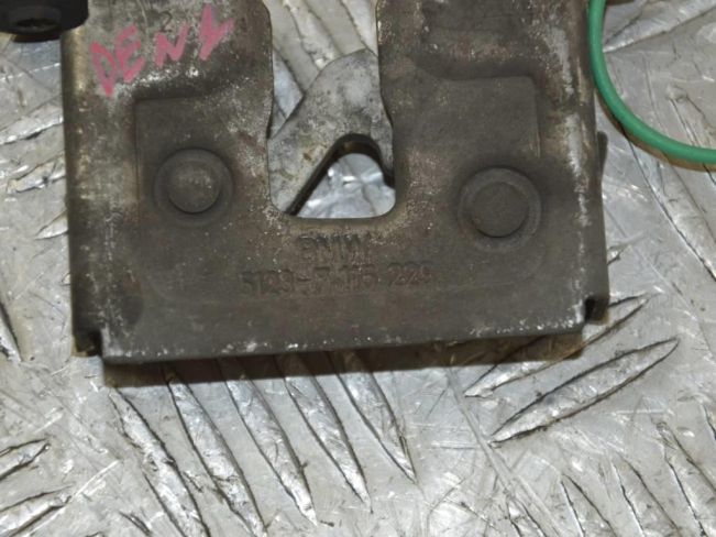 Замок капота BMW 3 E90/E91/E92/E93 (2005-2013)