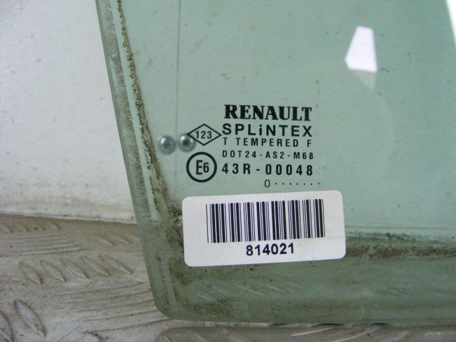 Форточка передняя правая Renault Scenic 1 (1996-2003)