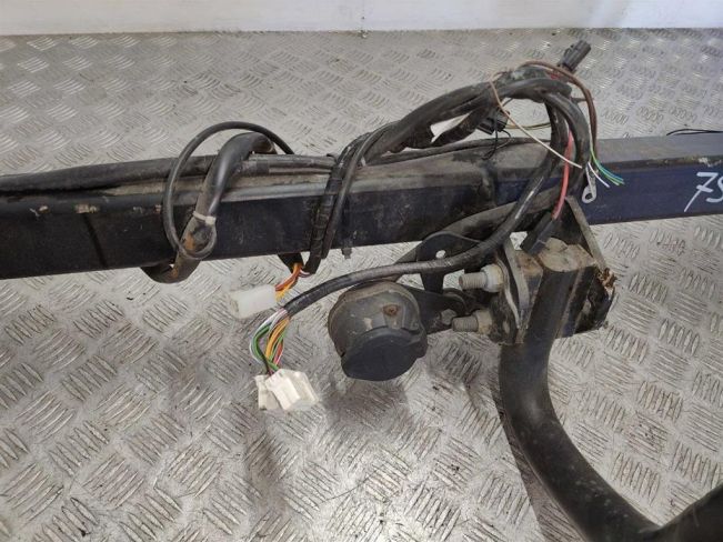 Прицепное устройство (фаркоп) Renault Megane 4 (2016-2021)