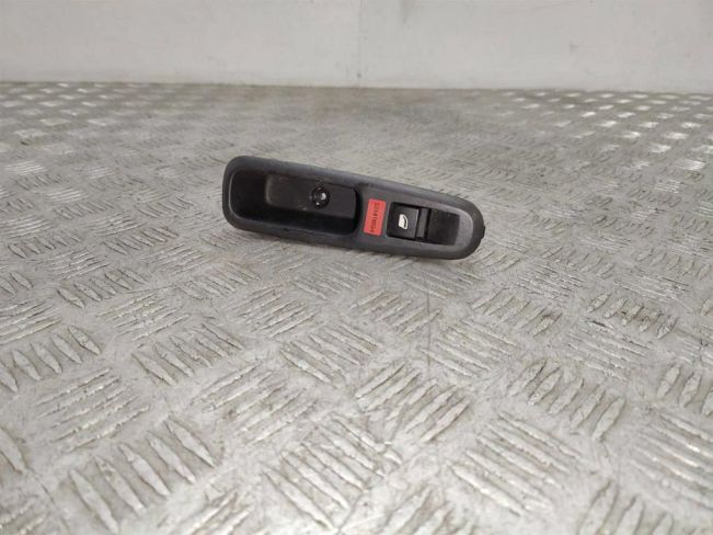 Кнопка стеклоподъемника заднего правого Citroen C4 Picasso (2013-2019)