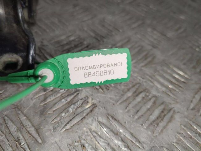 Петля крышки багажника Volkswagen Passat B6 (2005-2010)
