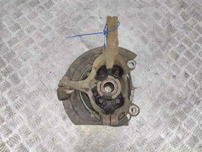 Ступица передняя левая Nissan Juke (2010-2019)