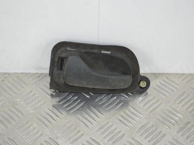 Ручка внутренняя задняя левая Renault Safrane (1992-2000)
