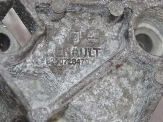 Подушка крепления двигателя Renault Logan 1 (2004-2014)