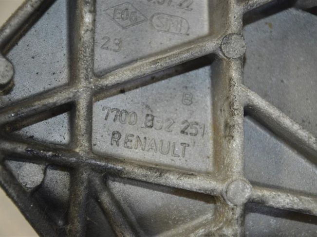 Кронштейн КПП Renault Scenic 1 (1996-2003)