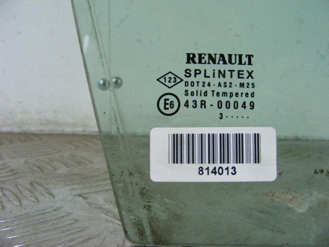 Форточка передняя правая Renault Scenic 2 (2003-2009)