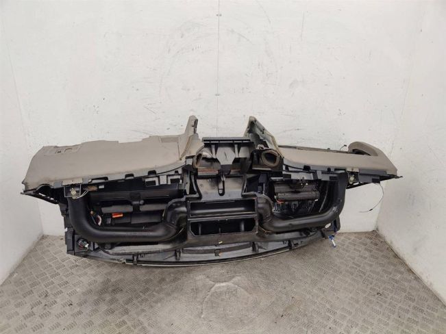 Панель передняя салона (торпедо) Renault Vel Satis (2001-2009)