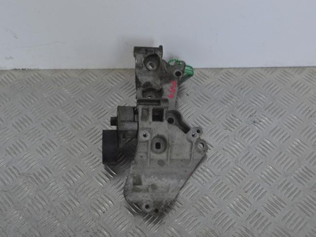 Кронштейн генератора Renault Scenic 3 (2008-2015)