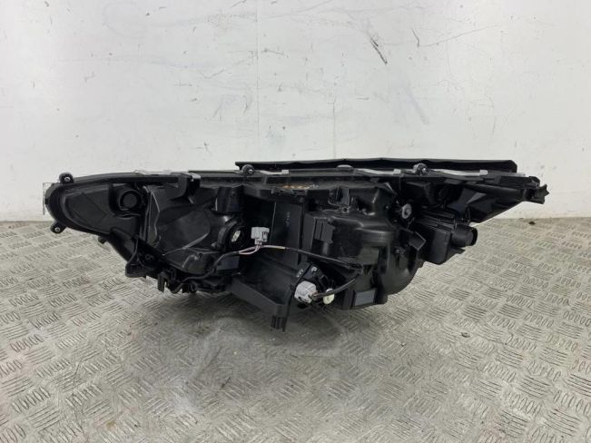 Фара правая Toyota RAV4 2018-2023