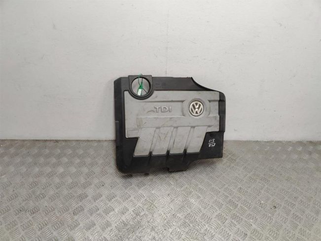 Декоративная крышка двигателя Volkswagen Passat B6 (2005-2010)