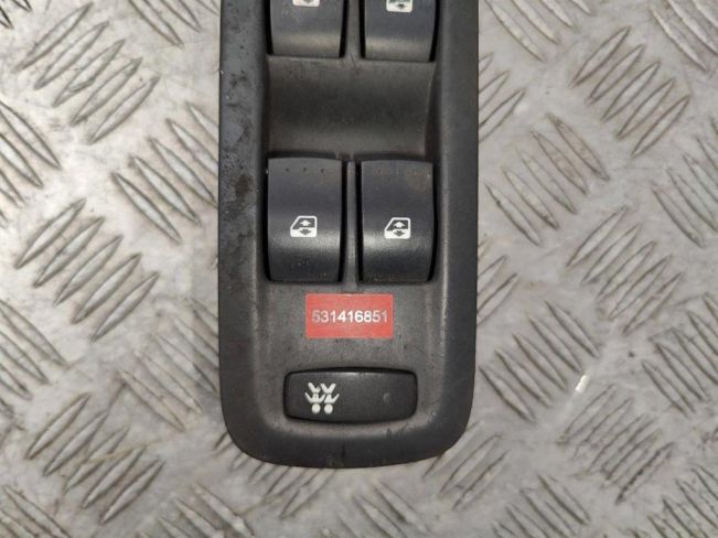 Блок управления стеклоподъемниками Renault Scenic 2 (2003-2009)