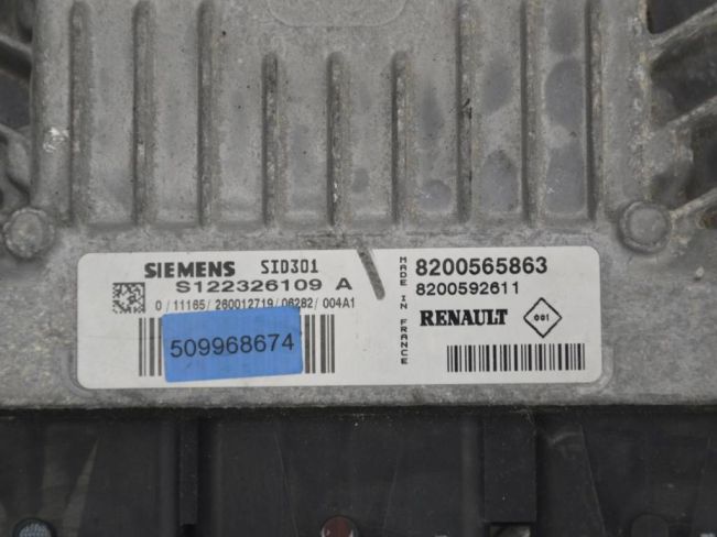 Блок управления двигателем Renault Scenic 2 (2003-2009)