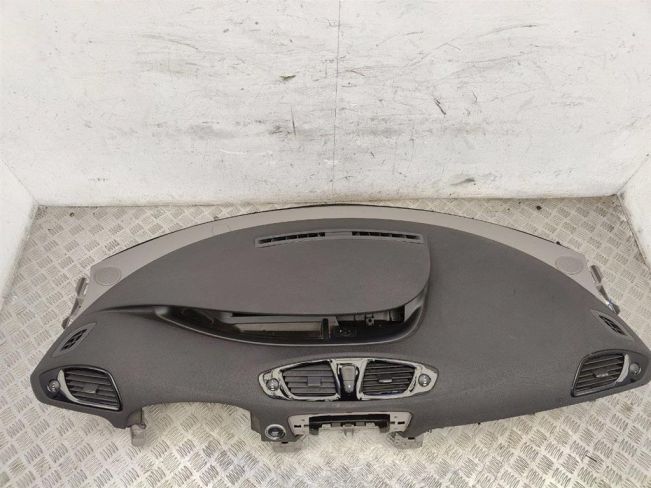 Панель передняя салона (торпедо) Renault Scenic 3 (2008-2015)