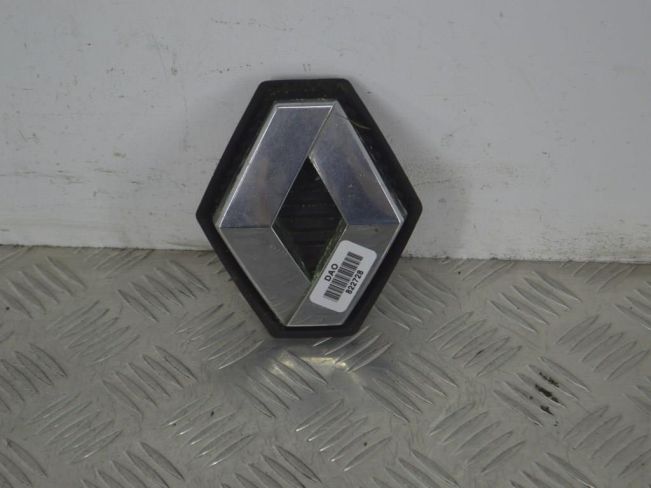 Эмблема Renault Scenic 2 (2003-2009)