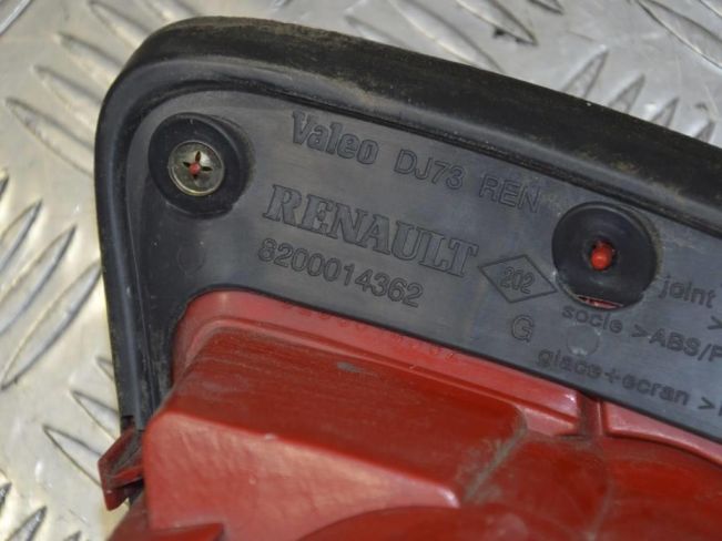 Фонарь крышки багажника левый Renault Vel Satis (2001-2009)
