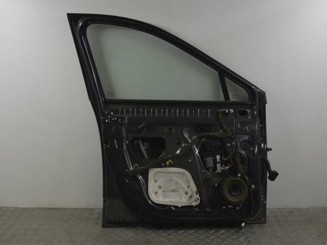 Дверь передняя левая Renault Scenic 3 (2008-2015)