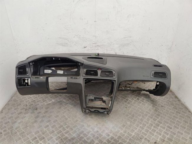 Панель передняя салона (торпедо) Volvo V70 (2000-2008)
