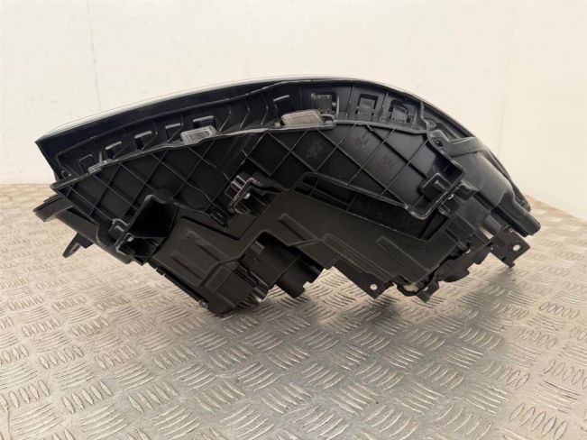 Фара левая Geely Emgrand (2021-2026)