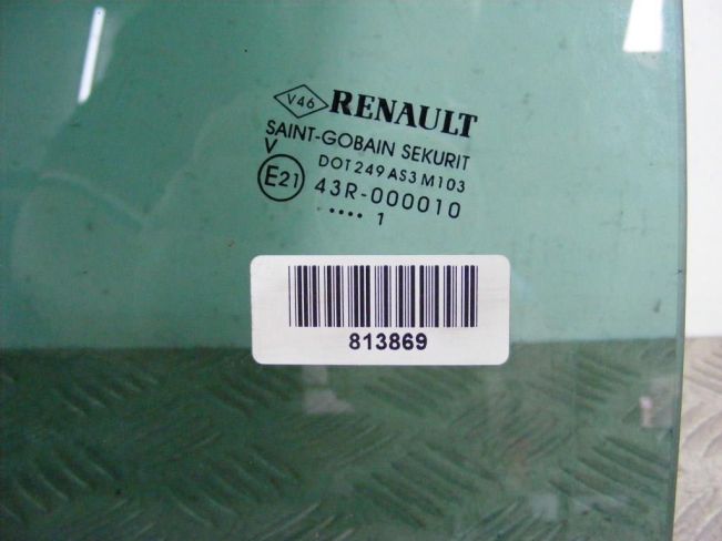 Стекло двери задней правой Renault Megane 3 (2009-2016)