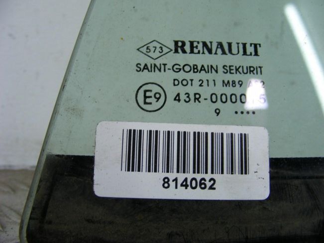 Форточка задняя левая Renault Megane 3 (2009-2016)