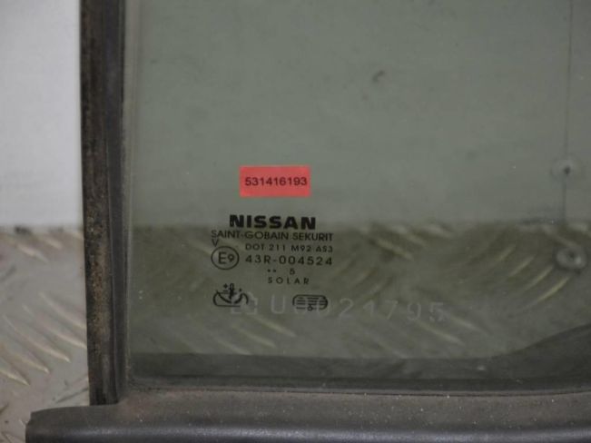Стекло двери задней левой Nissan Pathfinder (2004-2014)
