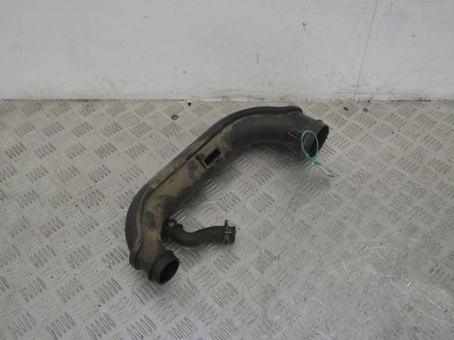 Патрубок воздушного фильтра Ford Transit (2006-2013)