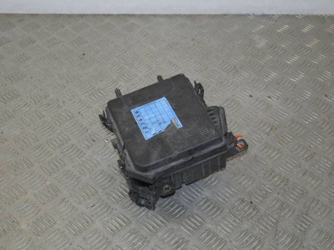 Короб предохранителей Renault Megane 3 (2009-2016)