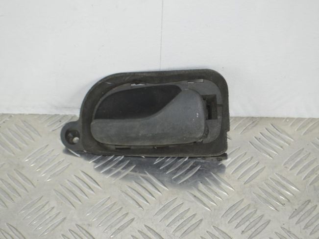 Ручка внутренняя передняя правая Renault Safrane (1992-2000)