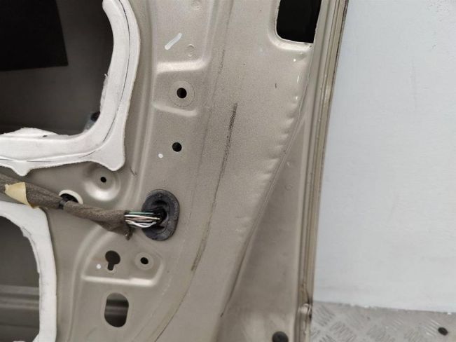 Дверь передняя правая Renault Scenic 3 (2008-2015)