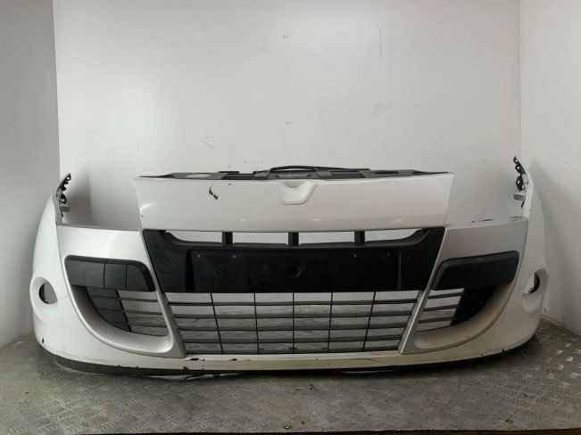 Бампер передний Renault Megane 3 (2009-2016)