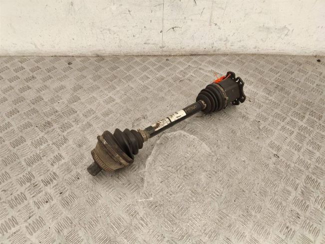 Полуось передняя левая (приводной вал, ШРУС) Audi A4 (2004-2008)
